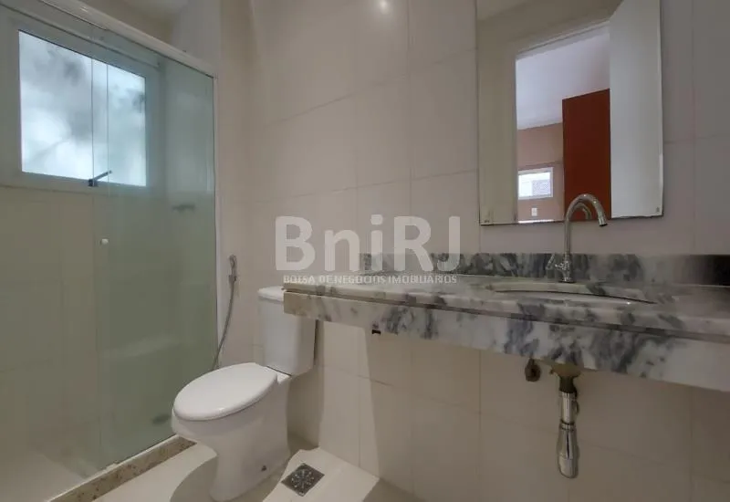 3-bedroom apartment in a building with a pool — photo 22