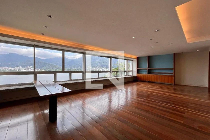 3-bedroom apartment with a water view in Rio de Janeiro — photo 6