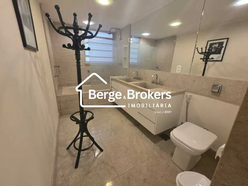 Мебльована квартира 347 м² з 4 спальнями — photo 35