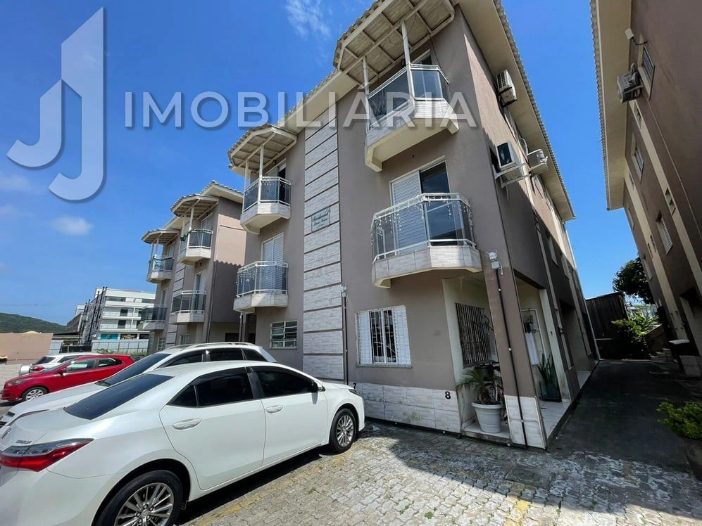 Apartamento amueblado con 2 dormitorios en suite y 1 plaza — photo 4