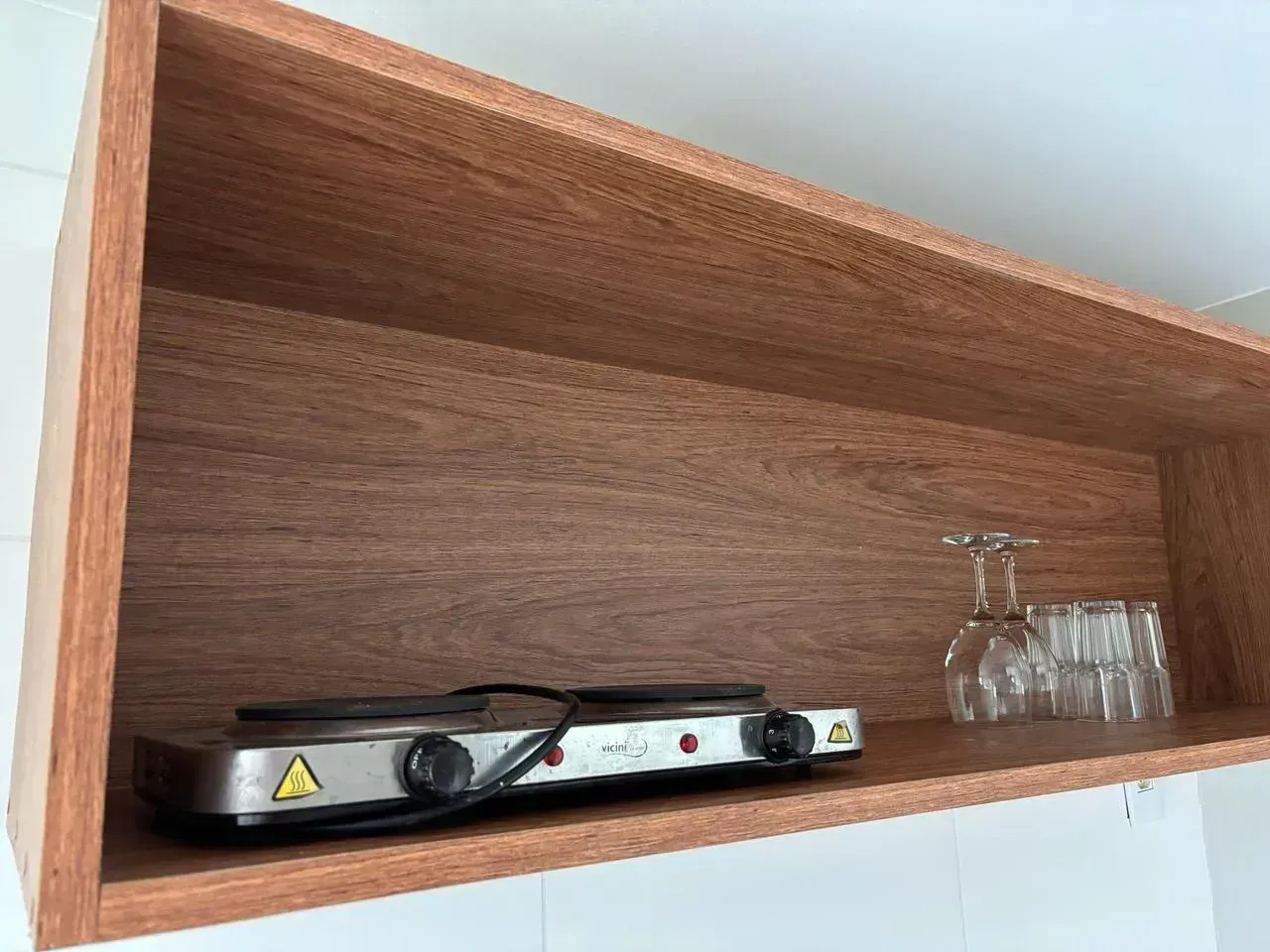 Apartamento com 2 quartos e varanda fechada de vidro — photo 27