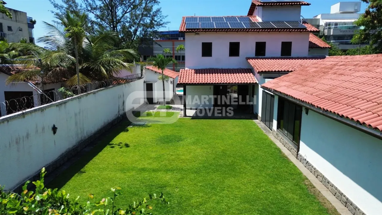 4-bedroom house with 3 suites and 5 bathrooms — photo 3