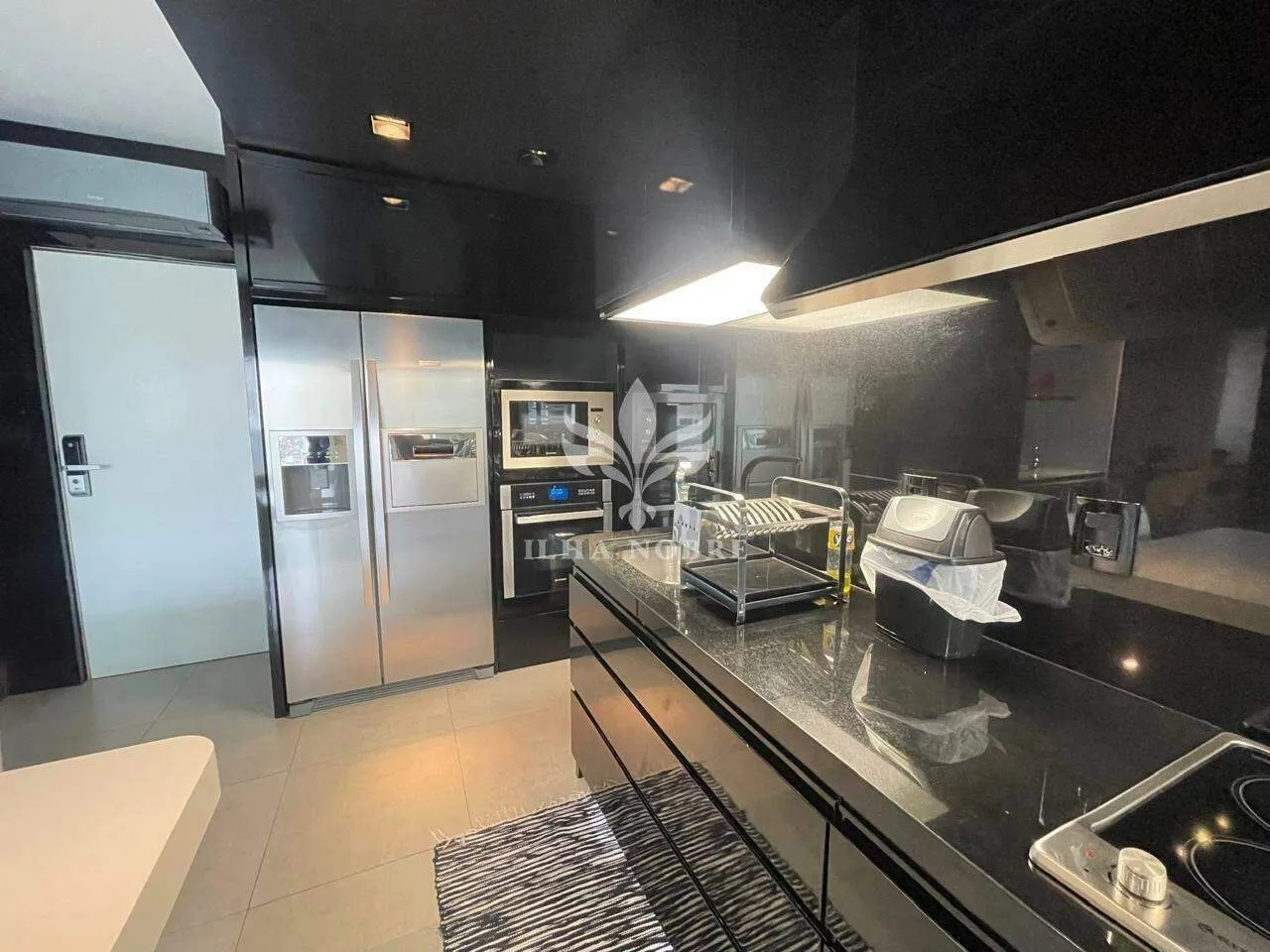 Furnished 70 m² studio with private barbecue — photo 12