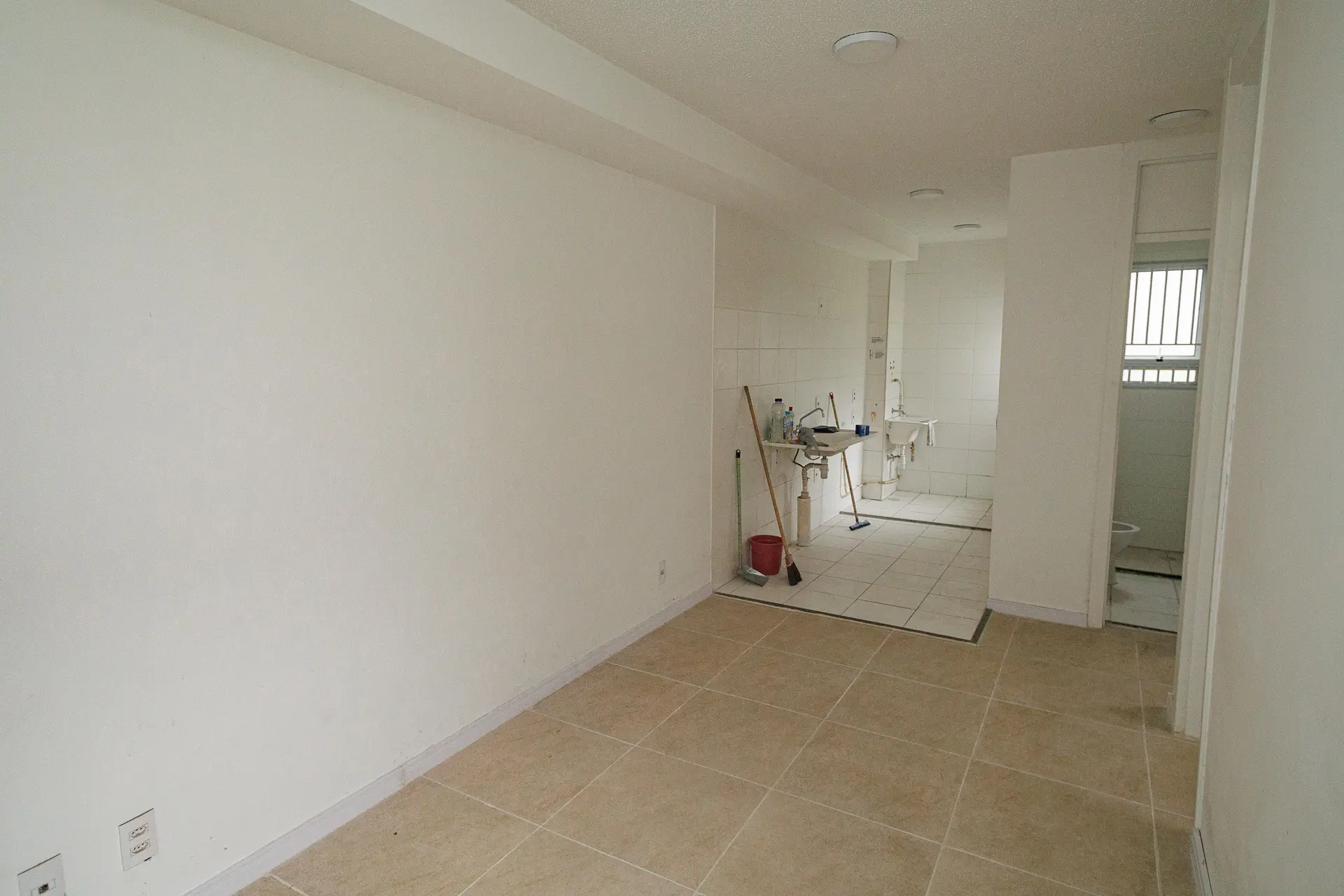 Unfurnished 2-bedroom apartment with 1 bathroom — photo 13