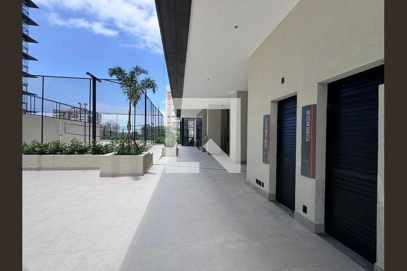 98 m² apartment with 3 bedrooms and a glassed-in balcony — photo 26