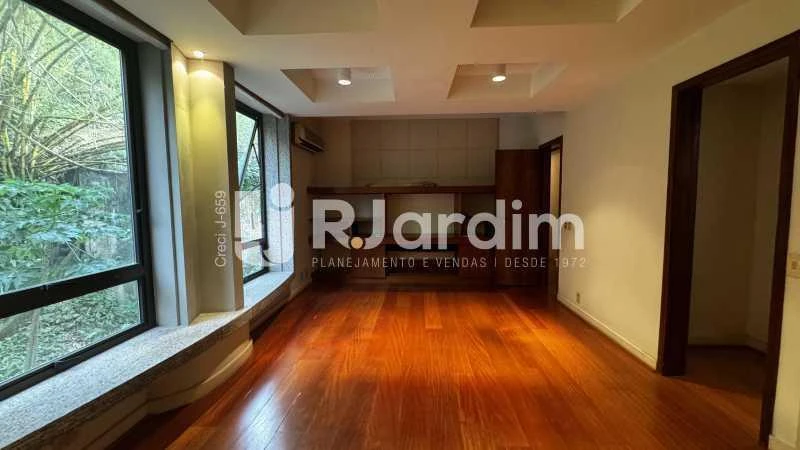 Apartamento de 240 m² com 3 quartos e vista marcante — photo 4
