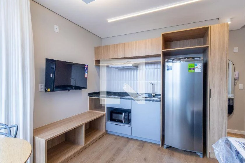 Furnished 1-bedroom apartment with 24 m² and floor-to-ceiling windows — photo 27