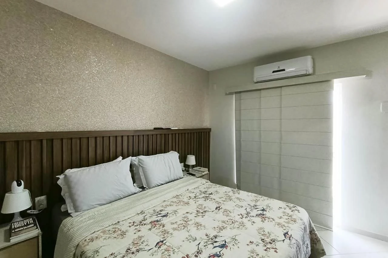 Home office in a 2-bedroom house, 280 m² — photo 4