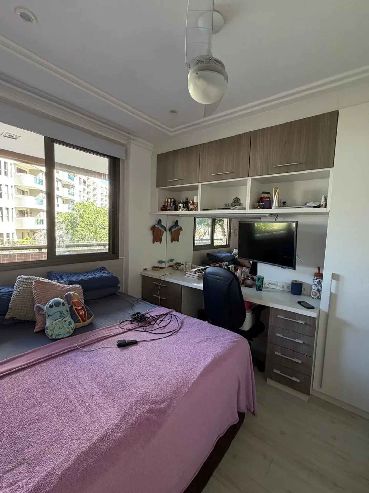 3-bedroom, 4-bath apartment with a closed kitchen — photo 23