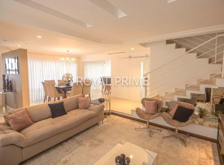 Condo house with an equipped kitchen and 4 bedrooms — photo 2