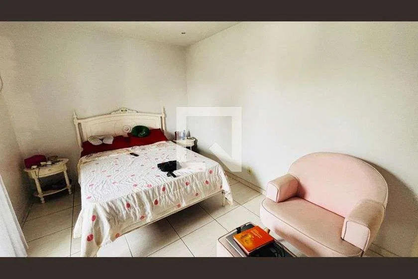 House with 5 bedrooms, 196 m², 8 parking spots and 4 baths — photo 13