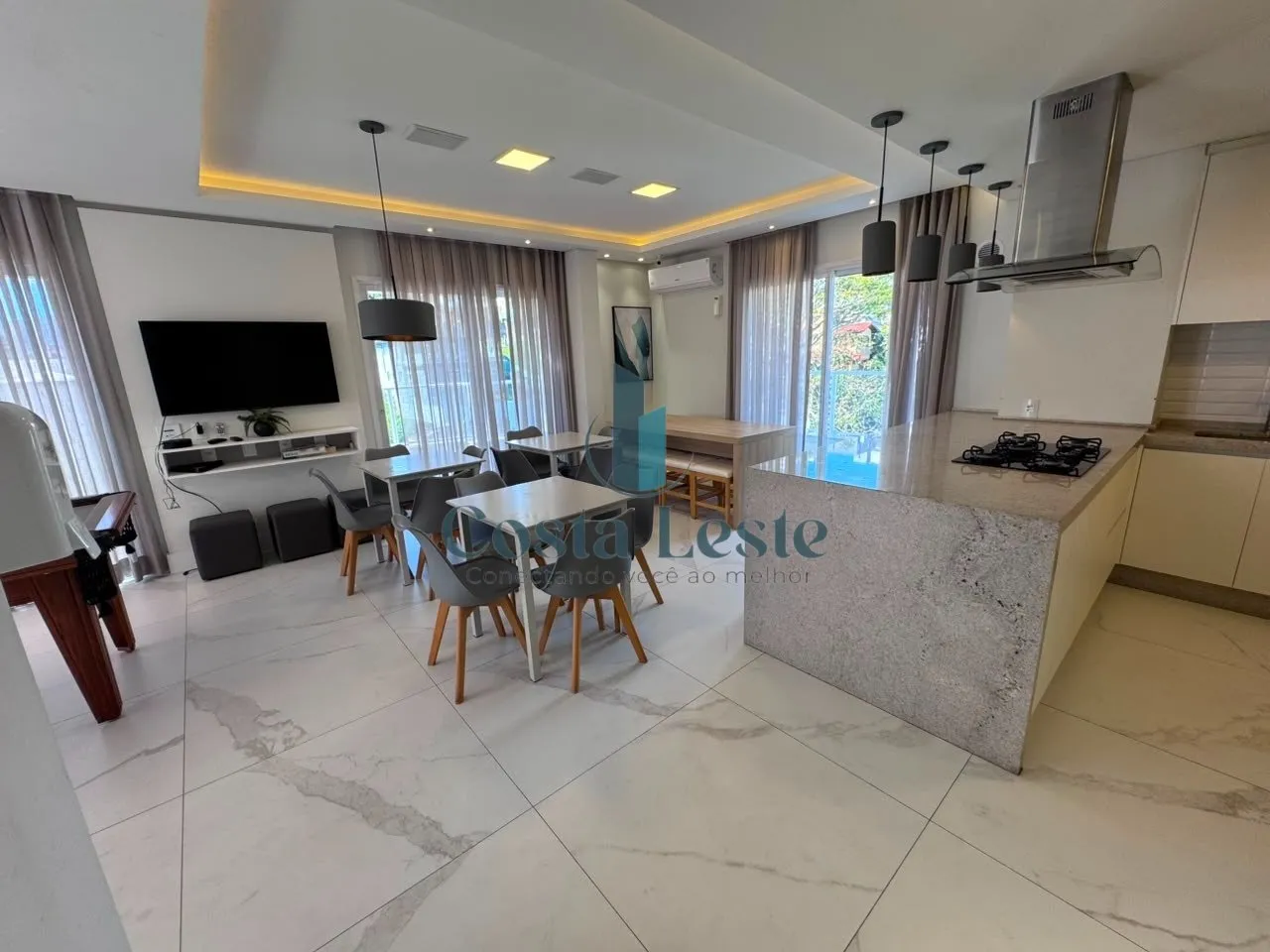 Обставлений студіо 38 м² з 1 спальнею та паркомісцем