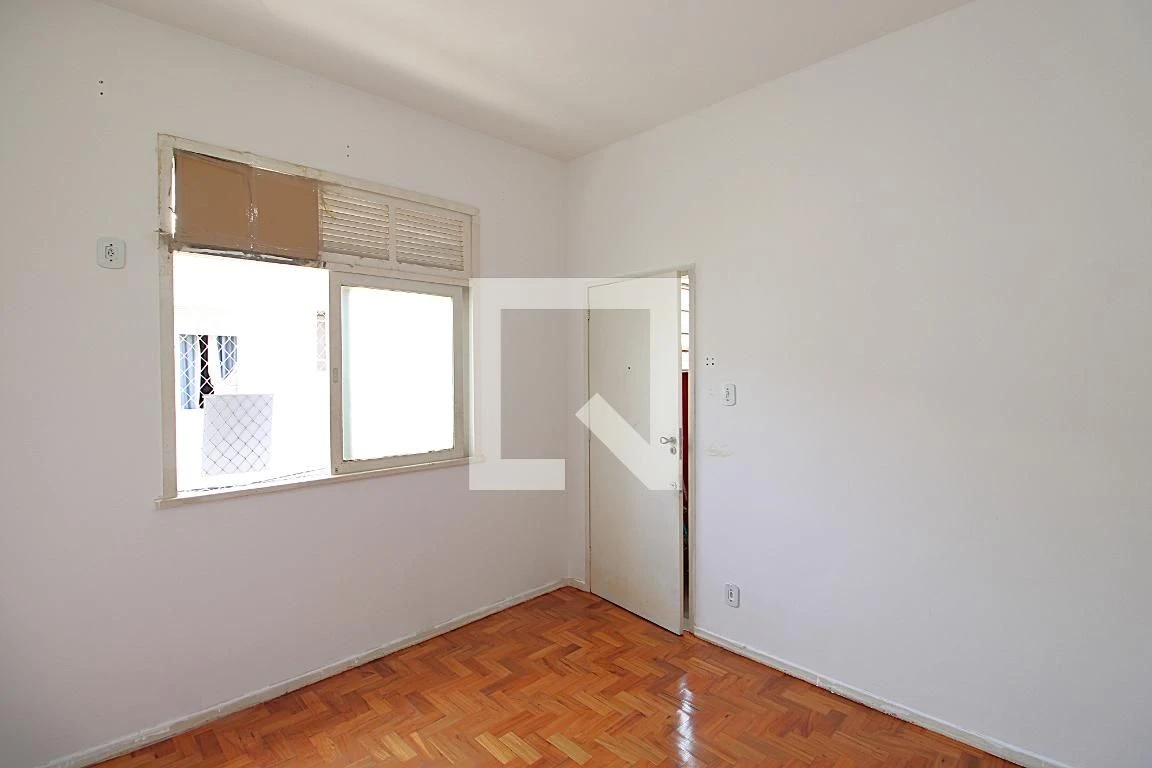 House with no parking, 2 bedrooms and 1 bathroom — photo 18