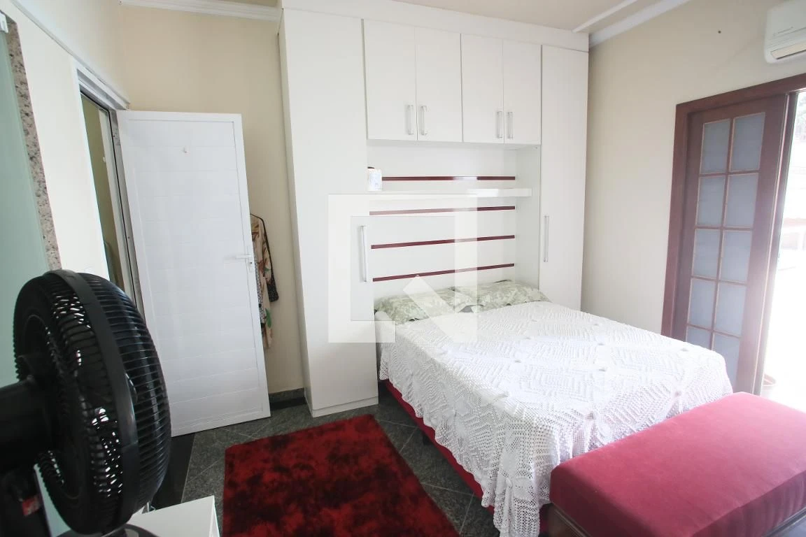 5-bedroom house with a bathtub in Rio de Janeiro — photo 12