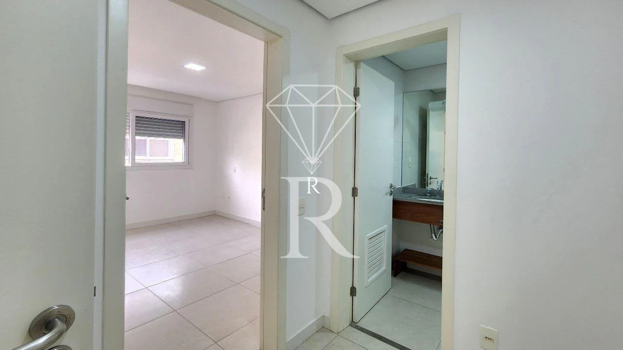 3-bedroom apartment with a private pool in Florianópolis — photo 18