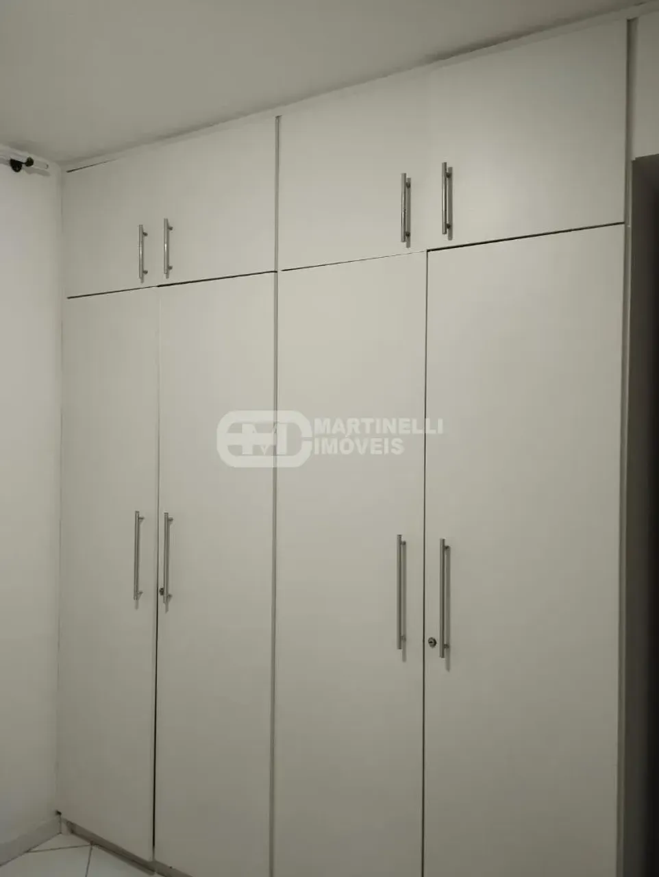 Apartamento vazio com 2 quartos, vaga e varanda envidraçada — photo 10