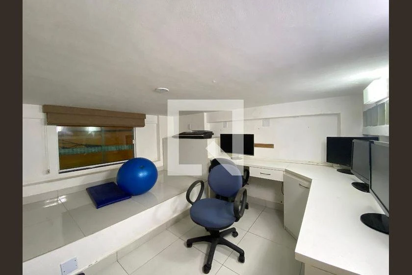 Furnished house with 2 bedrooms and a desk, 80 m² — photo 9