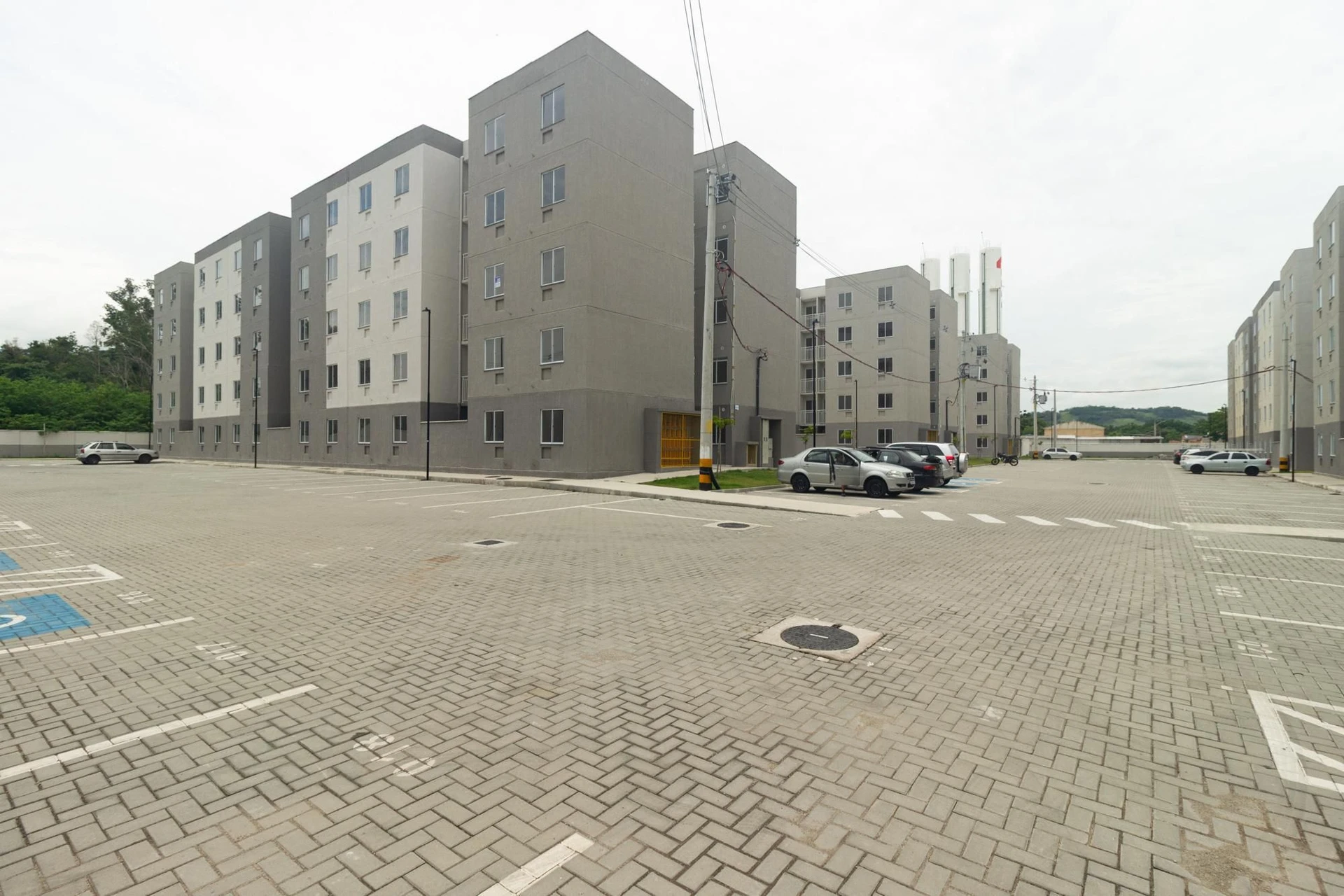 Furnished apartment, 48 m², with a grill on the balcony — photo 44