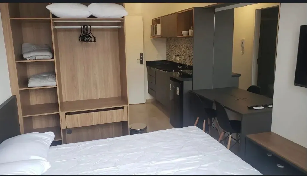 Home office in a one-bedroom apartment, 20 m² — photo 6