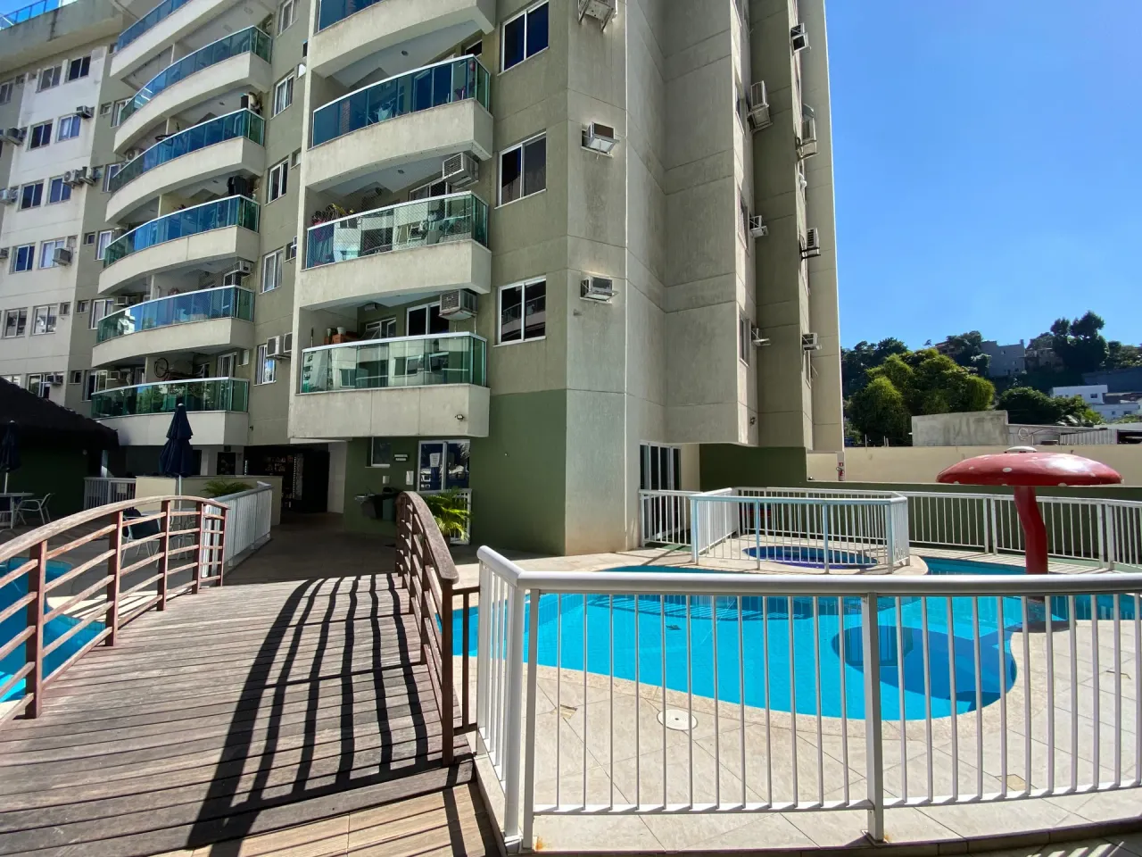 3-bedroom apartment with balcony and built-in grill — photo 4
