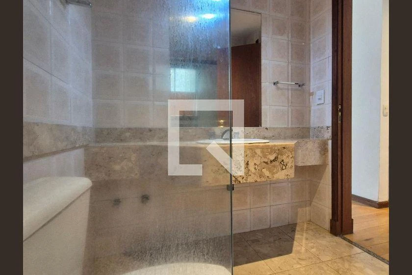 Rental apartment with 3 bedrooms and 208 m² — photo 42