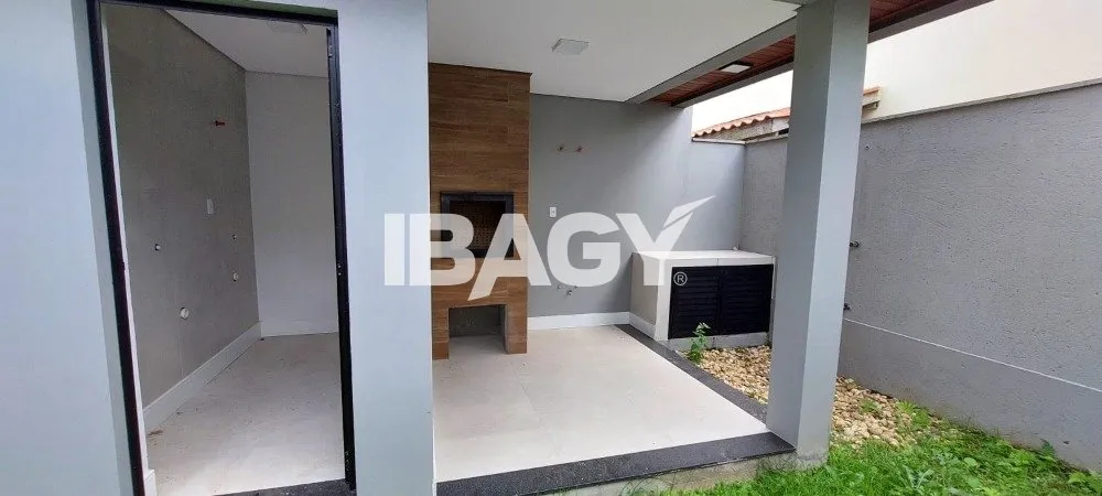 House with 3 en-suite bedrooms and 2 parking spaces — photo 4
