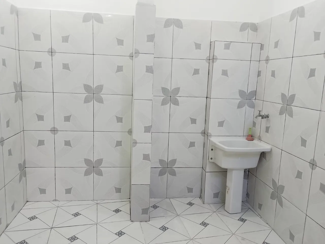 Casa de 32 m² com 1 quarto e kitchenette com fogão — photo 8