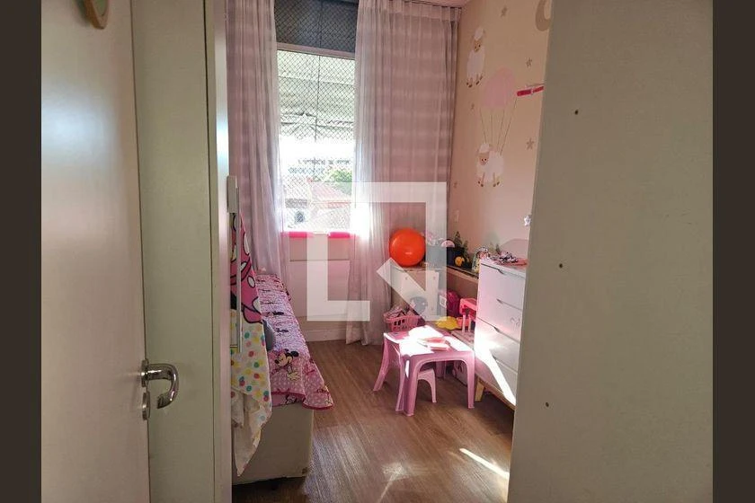 Walk-in closet in a 2-bedroom apartment, 70 m² — photo 15
