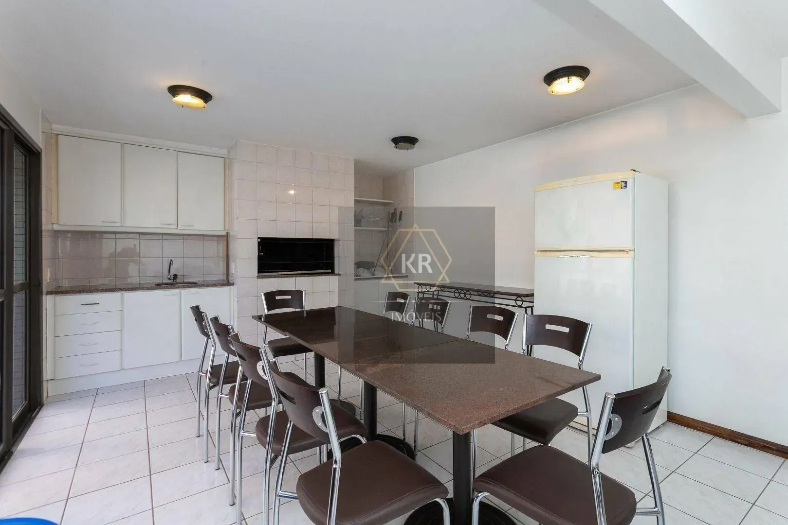 Furnished 272 m² apartment with 3 en-suites and 4 parking — photo 20