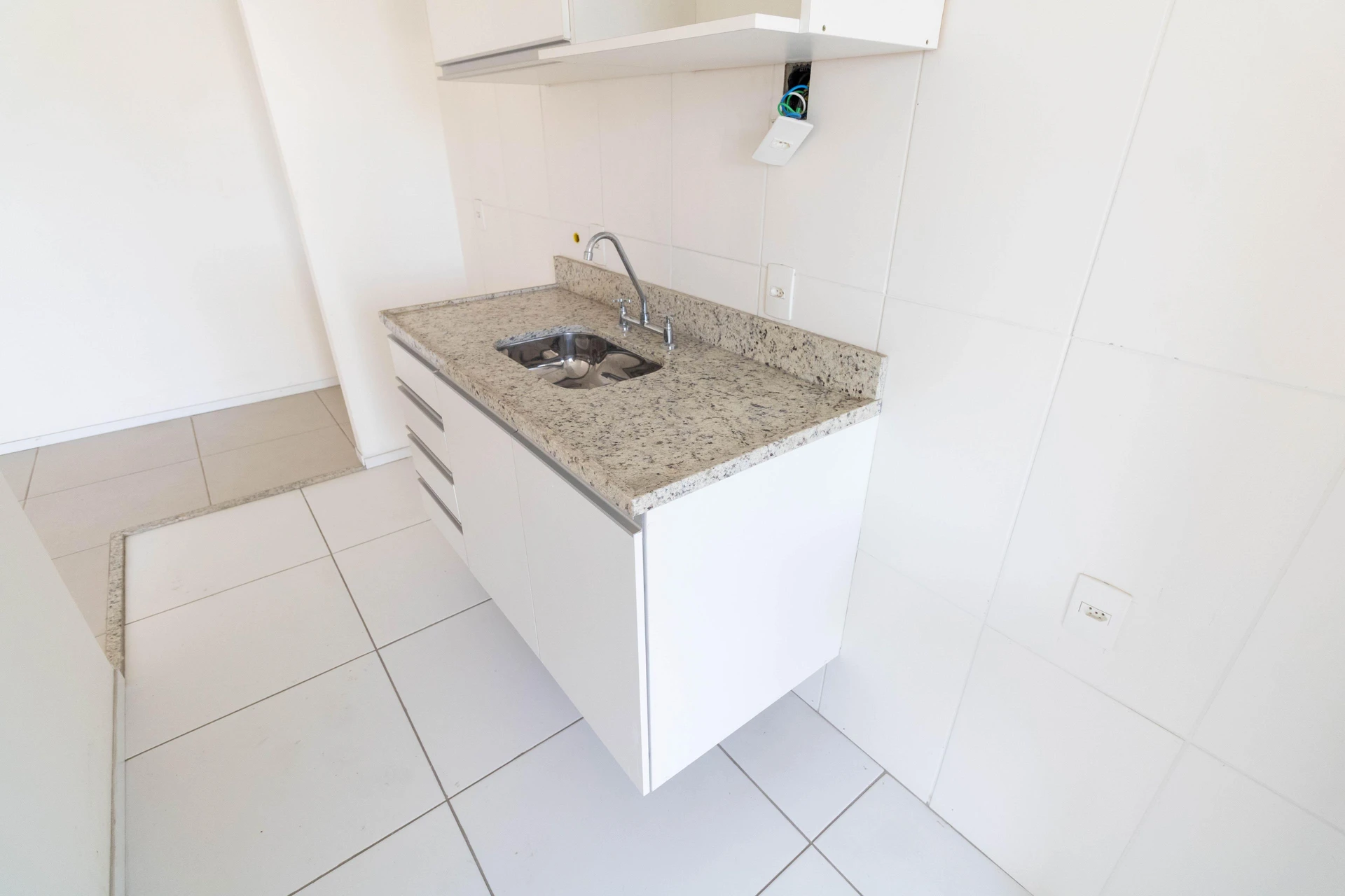 Renting apartment with 4 bedrooms and 3 bathrooms — photo 19