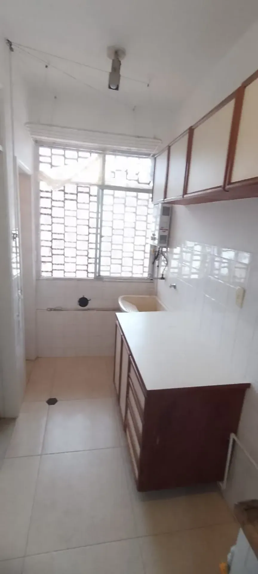 One-bedroom apartment with a mountain view in Rio de Janeiro — photo 17