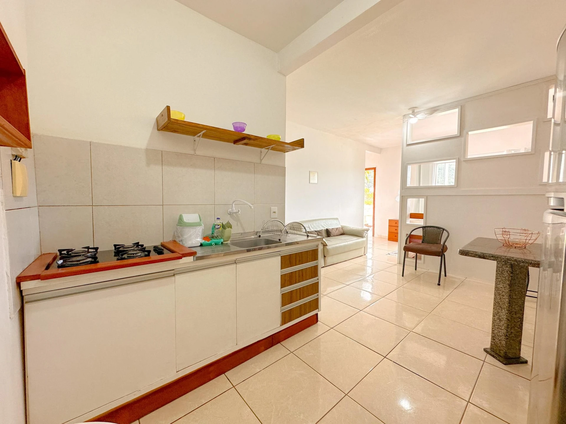 Apartamento amueblado de 1 dormitorio con balcón — photo 4