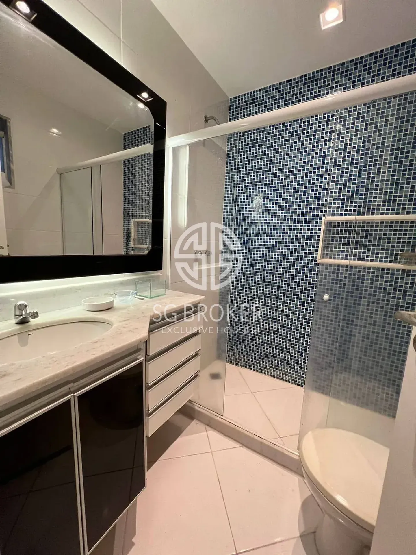 Casa com 5 suítes, cozinha fechada a gás e 500 m² — photo 31