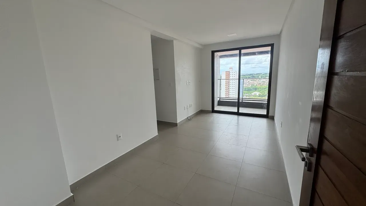 Apartamento de 2 quartos em condomínio com academia