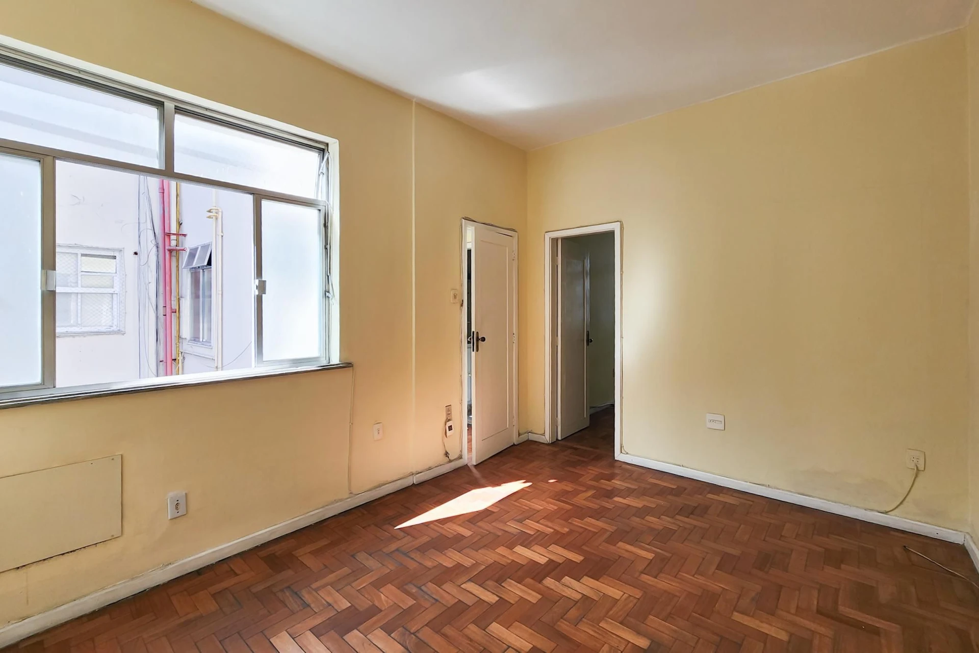 Apartment with balcony, 2 bedrooms and 2 bathrooms — photo 16