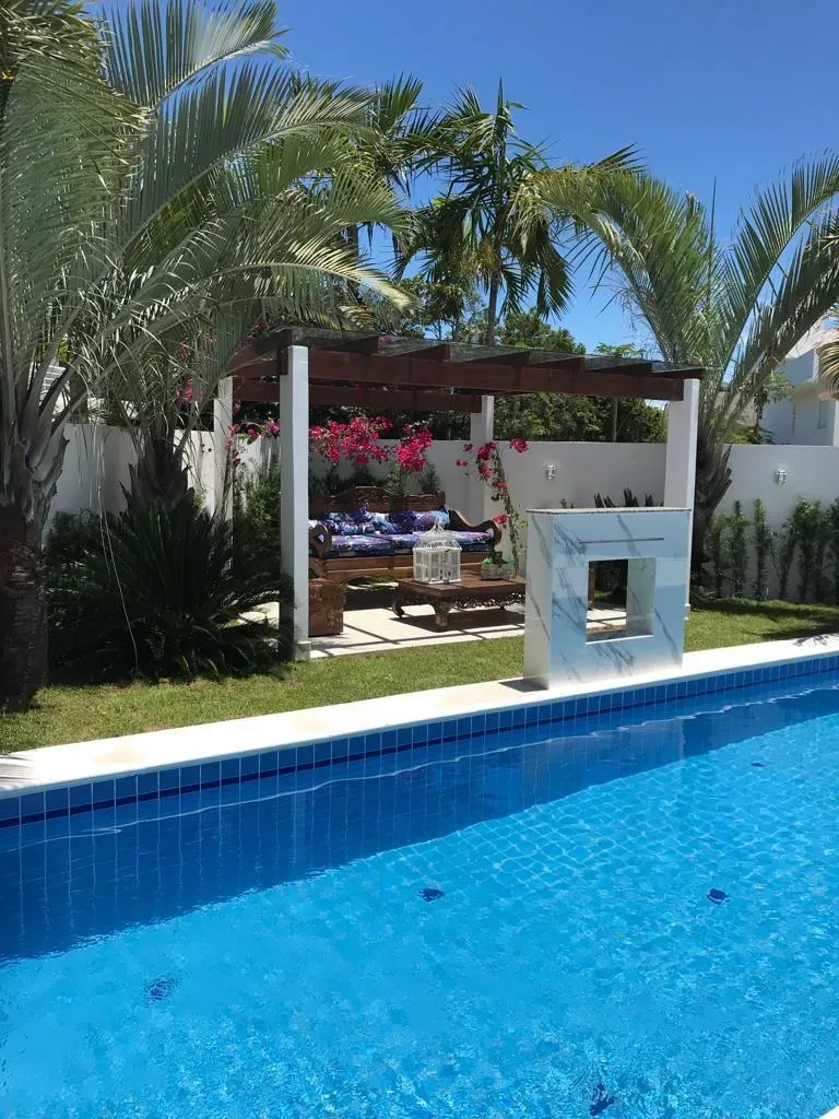 House with 7 bedrooms and 6 en-suites plus pool — photo 40