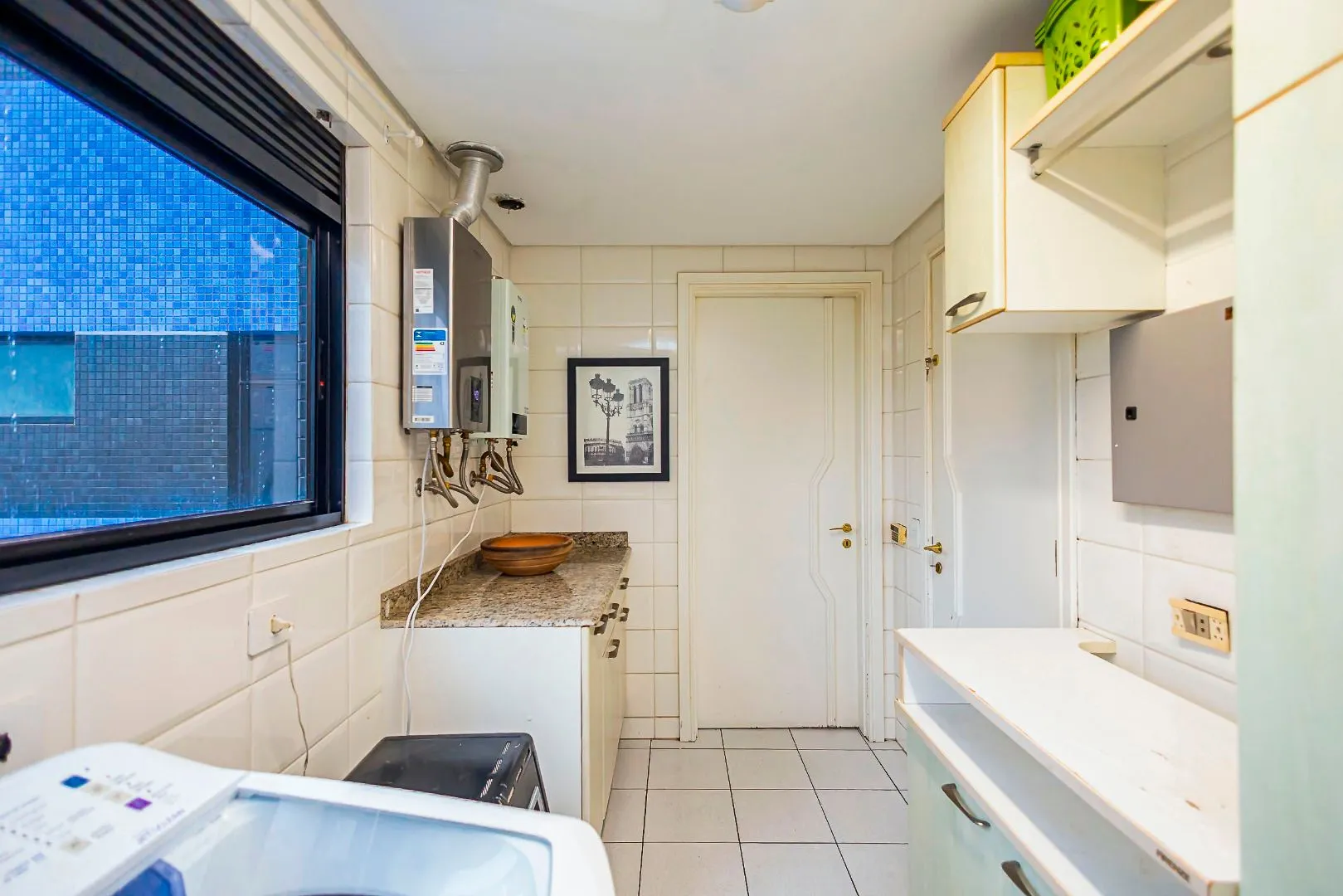 Furnished apartment with open-plan kitchen and 4 bedrooms — photo 35
