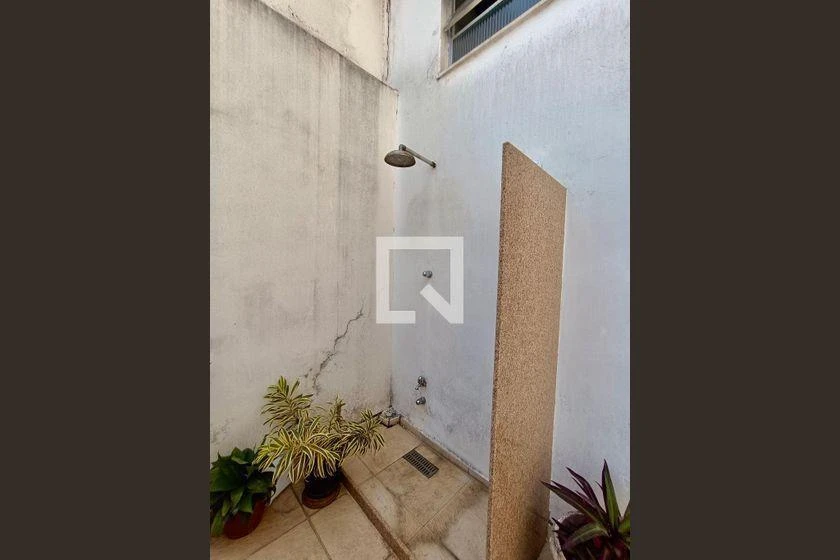 Furnished apartment with private yard and BBQ — photo 77