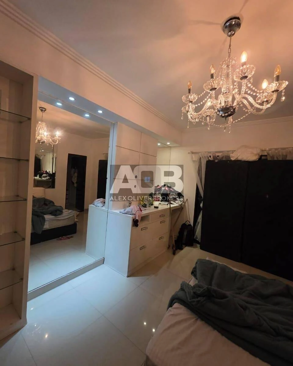 Apartamento de 130 m² com banheira e varanda envidraçada — photo 21