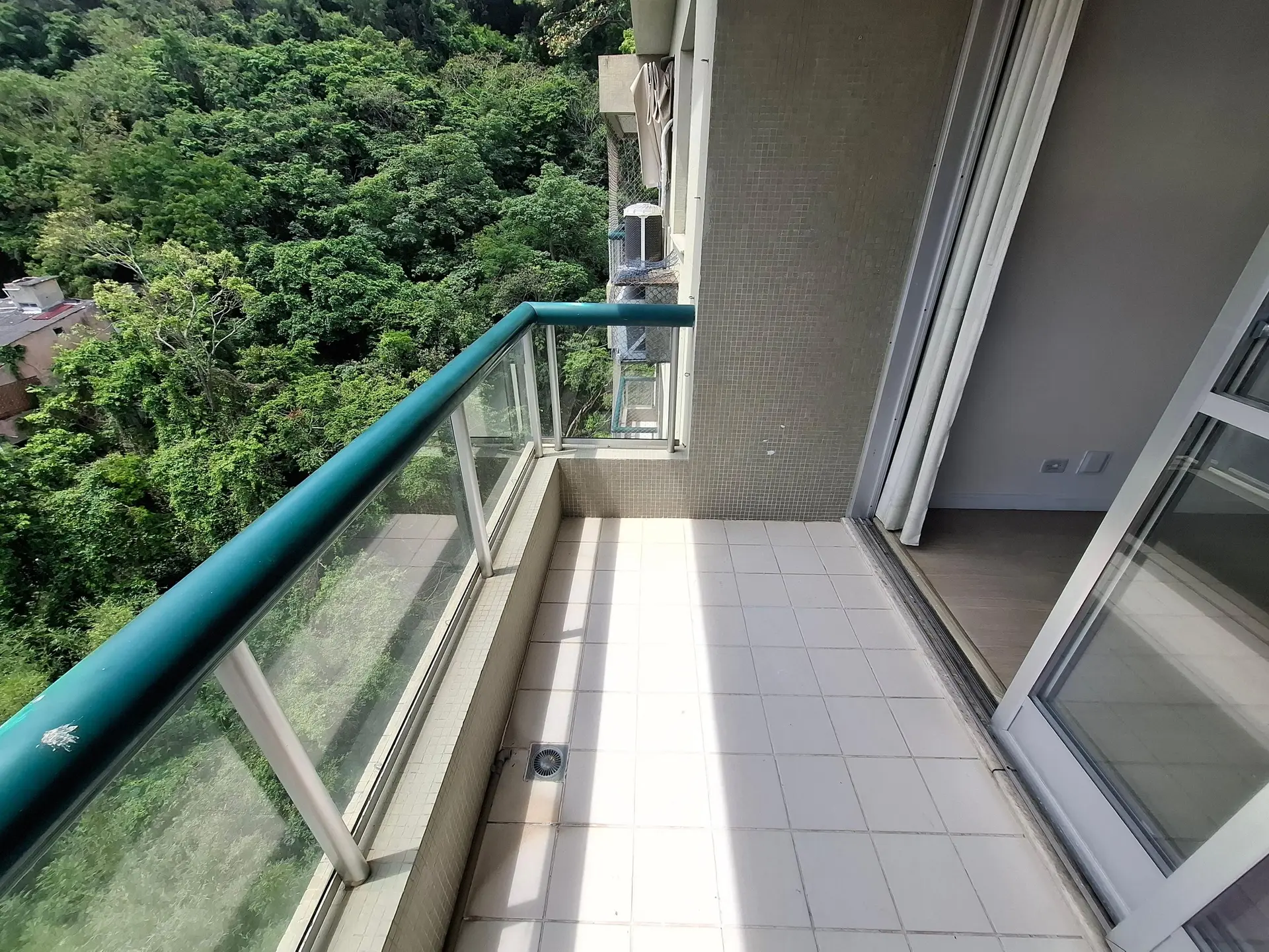 2 quartos e janelas do piso ao teto: apartamento de 75 m² — photo 19
