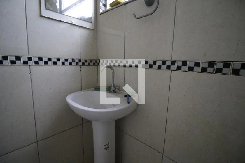 Casa para aluguel com 2 quartos e 120 m²