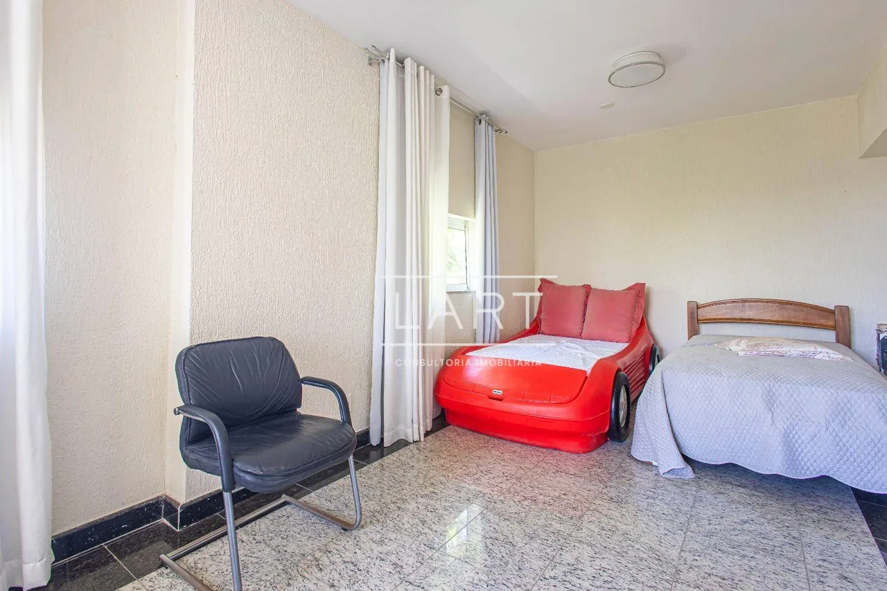 5-bedroom house with city and mountain views, 1250 m² — photo 10