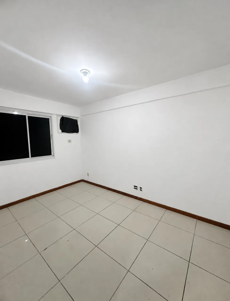 2-bedroom apartment in a building with a gym — photo 5