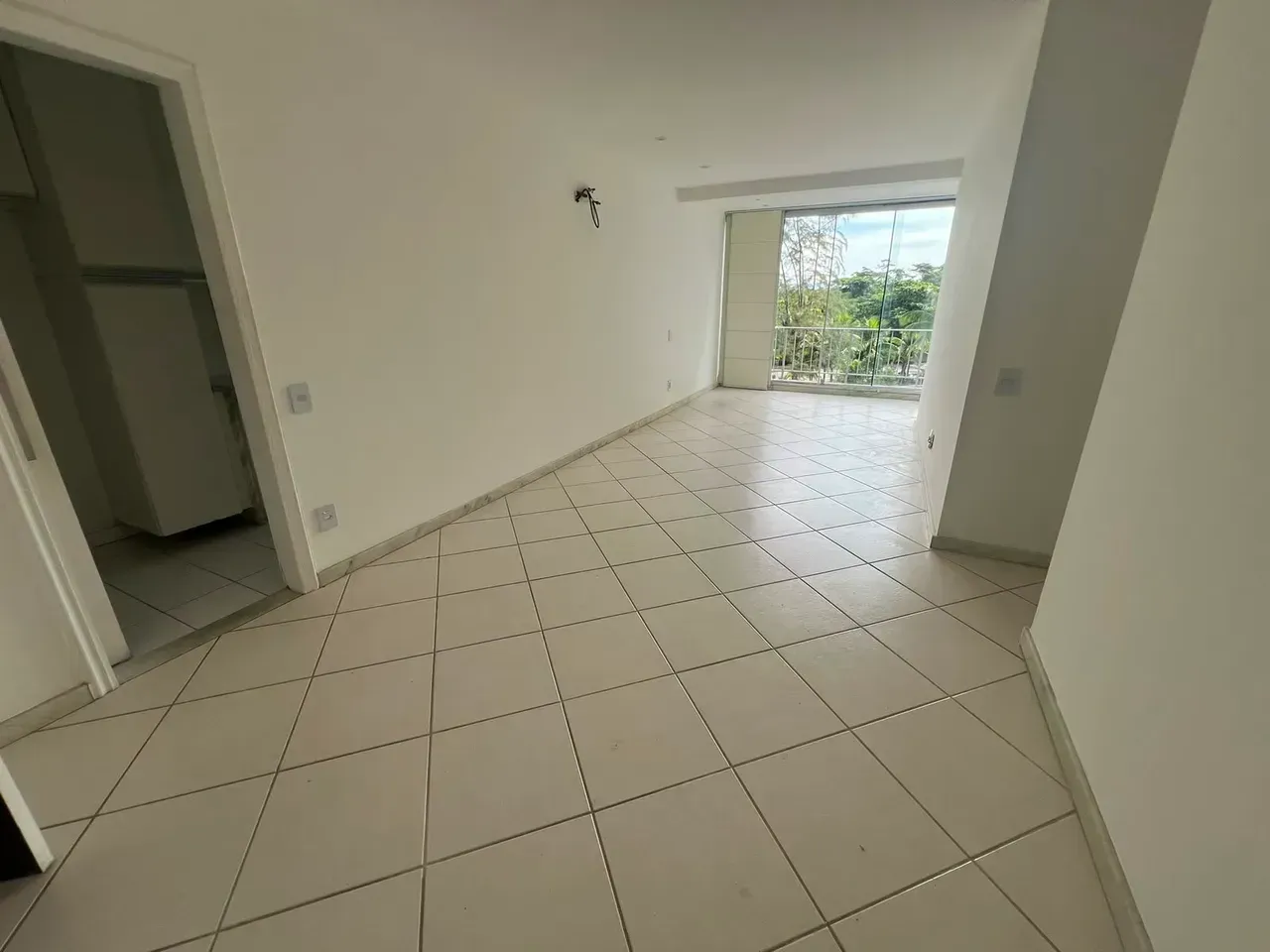 Unfurnished apartment with closed gas kitchen and 2 beds — photo 6