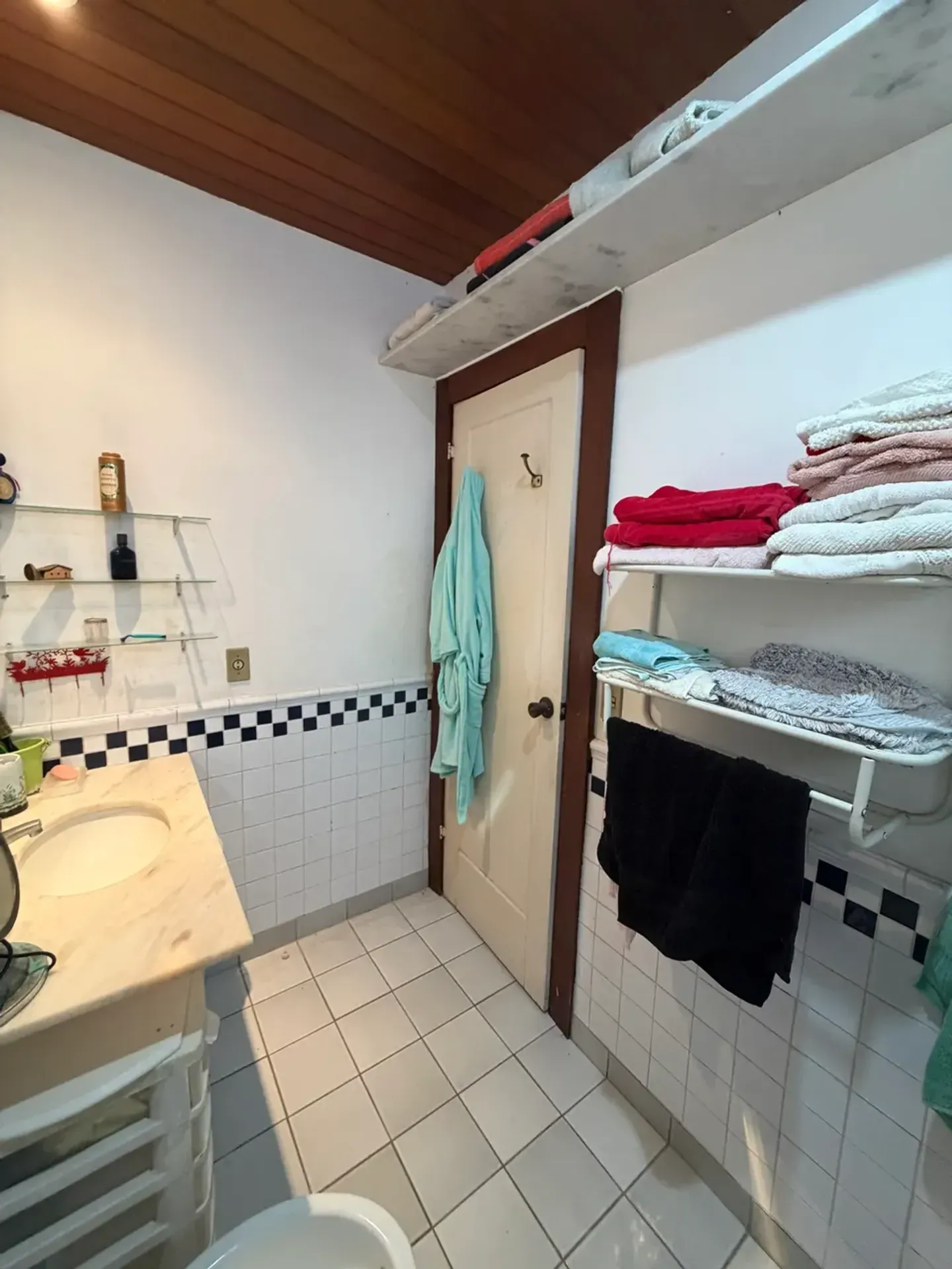 Furnished duplex house with an equipped laundry — photo 37
