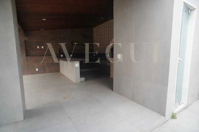 4-bedroom house with a bathtub in Rio de Janeiro — photo 8