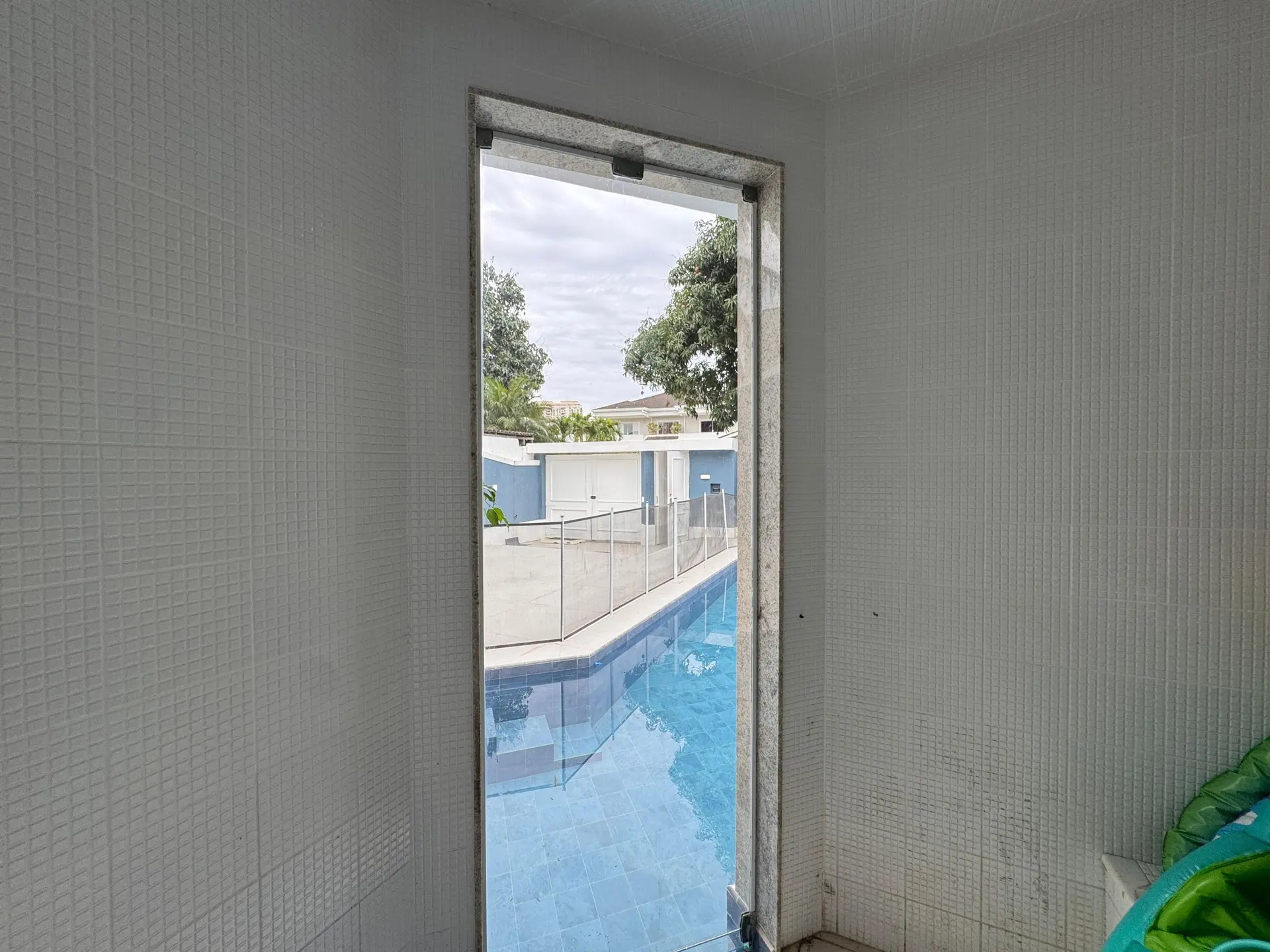 Furnished house, 550 m², with a bathtub — photo 91