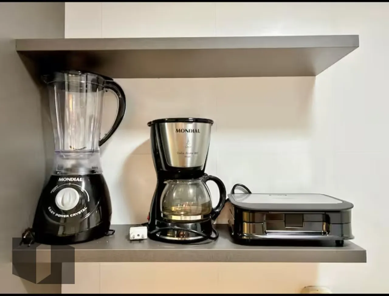 Furnished 2-bedroom apartment with gas stove kitchen — photo 9