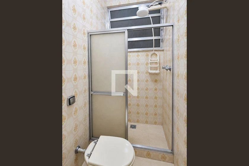 Walk-in closet in a 2-bedroom apartment, 63 m² — photo 19