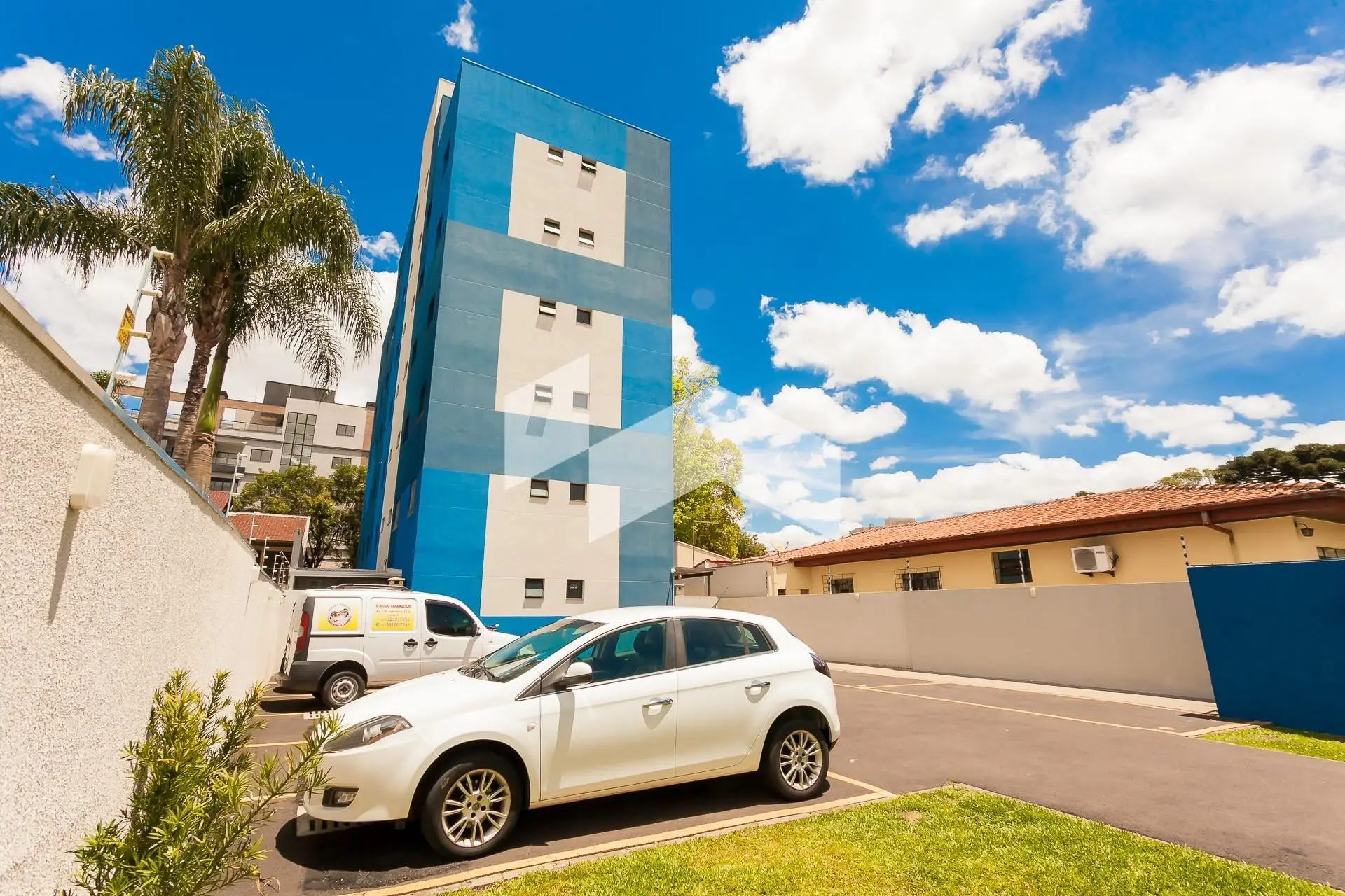 One-bedroom apartment with a private BBQ — photo 11